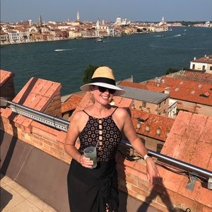 Meet your Posher, Jennifer